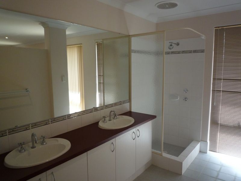 45 Northport Blvd, Wannanup WA 6210