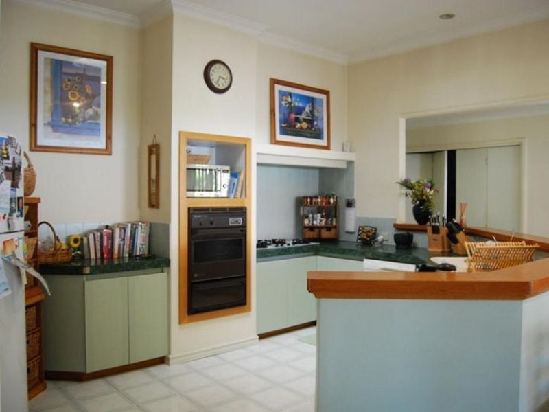 11 Waterville Retreat, Meadow Springs WA 6210