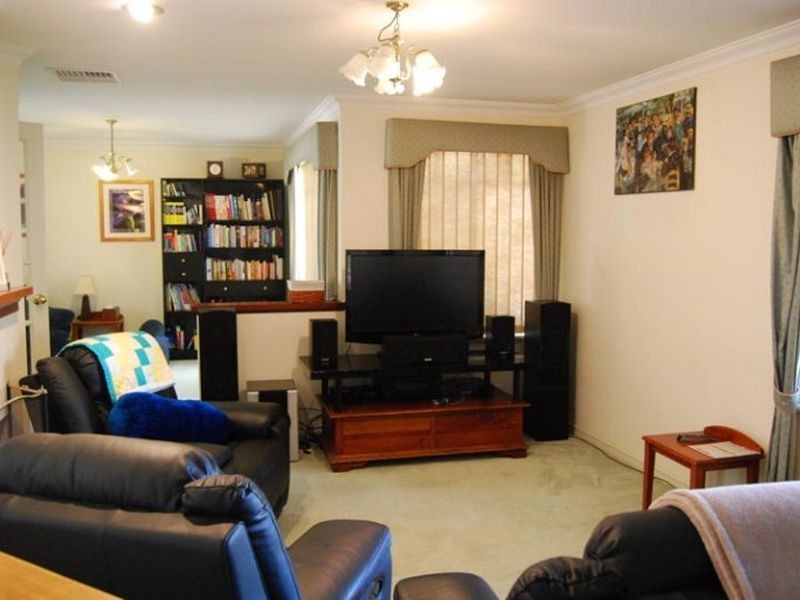 11 Waterville Retreat, Meadow Springs WA 6210