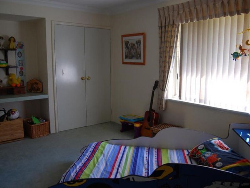 11 Waterville Retreat, Meadow Springs WA 6210