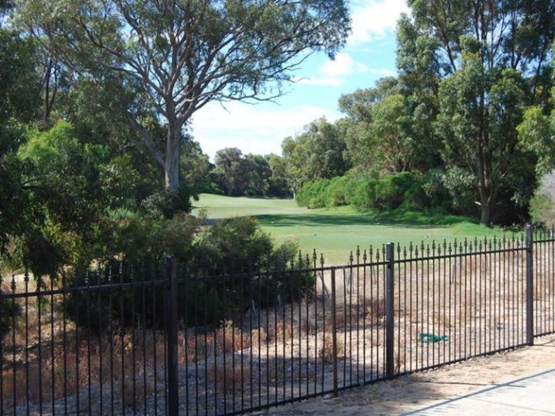 11 Waterville Retreat, Meadow Springs WA 6210