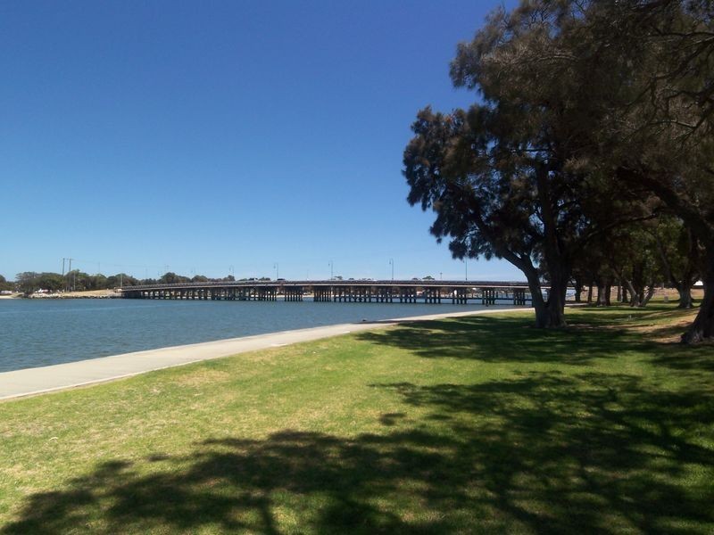 18 Hall Street, Mandurah WA 6210