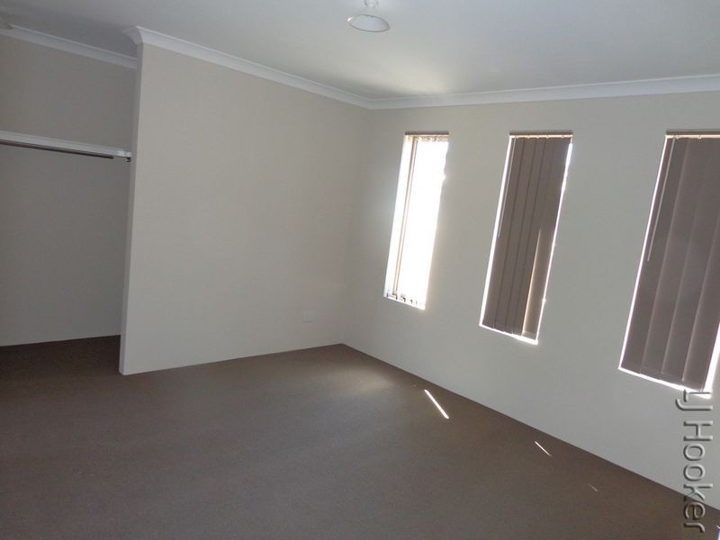 16 Kaalak Lane, Mandurah WA 6210