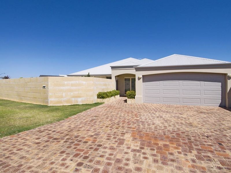 9 Hideaway Cove, Halls Head WA 6210