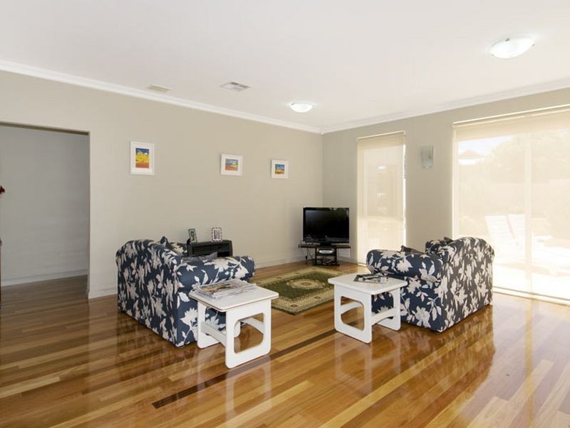 9 Hideaway Cove, Halls Head WA 6210