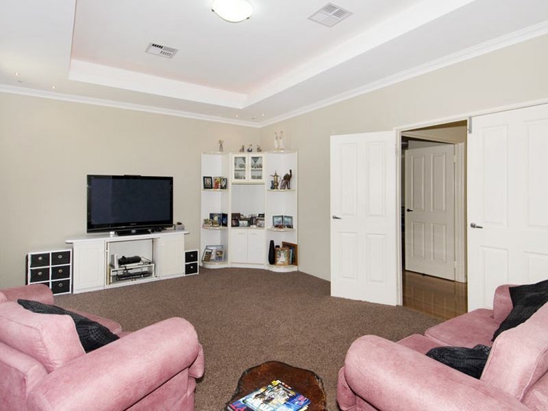 9 Hideaway Cove, Halls Head WA 6210