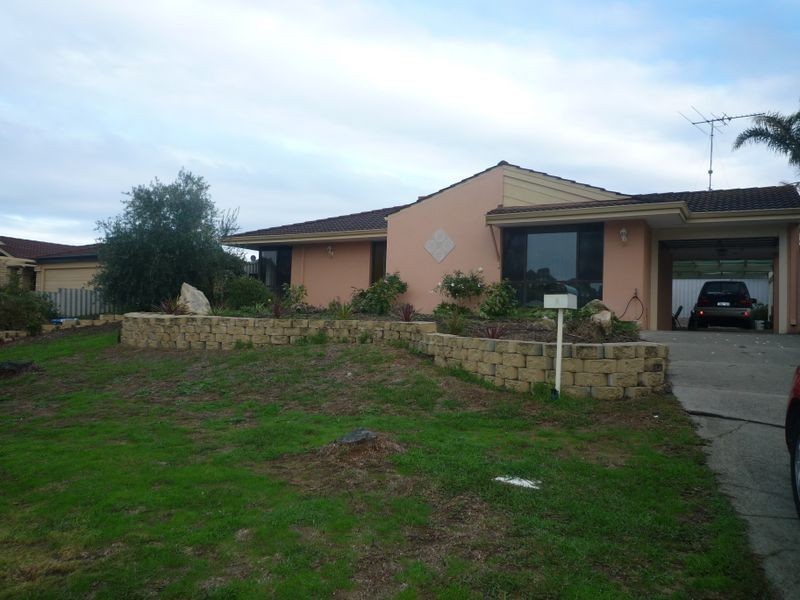 3 Gleneagles Place, Halls Head WA 6210