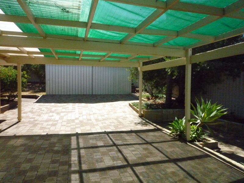 3 Gleneagles Place, Halls Head WA 6210