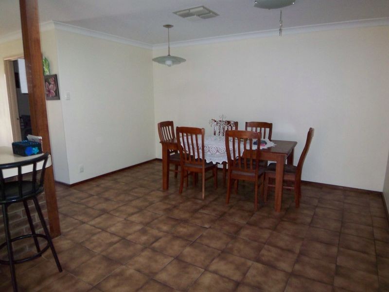 3 Gleneagles Place, Halls Head WA 6210