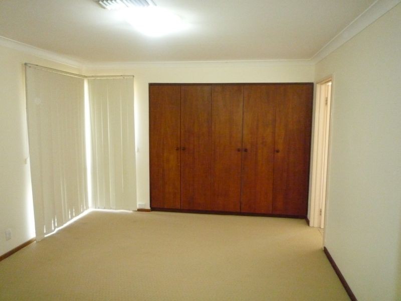 3 Gleneagles Place, Halls Head WA 6210