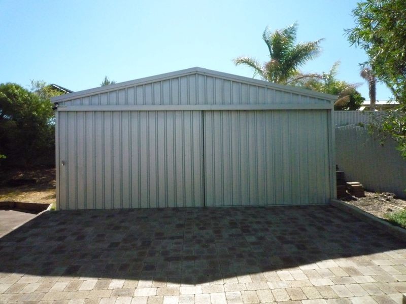 3 Gleneagles Place, Halls Head WA 6210