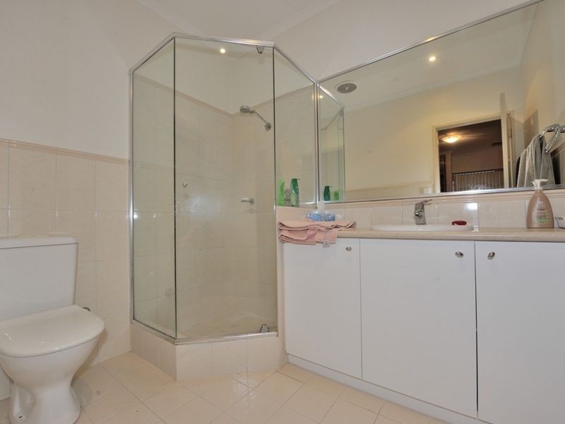 4/3 Piccolo Place, Halls Head WA 6210