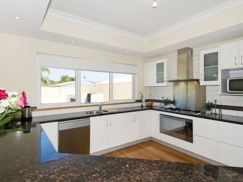 11 Tambellup Drive, Dawesville WA 6211