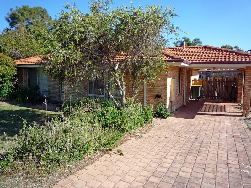 52A Casuarina Drive, Halls Head WA 6210