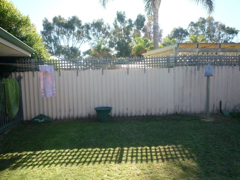 4 Dale Close, Halls Head WA 6210