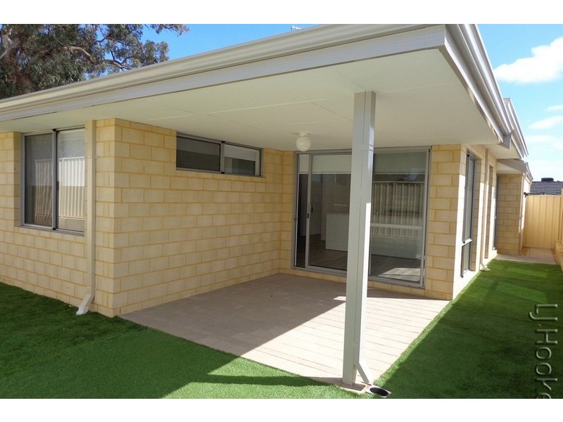 14 Adela Bend, Lakelands WA 6180