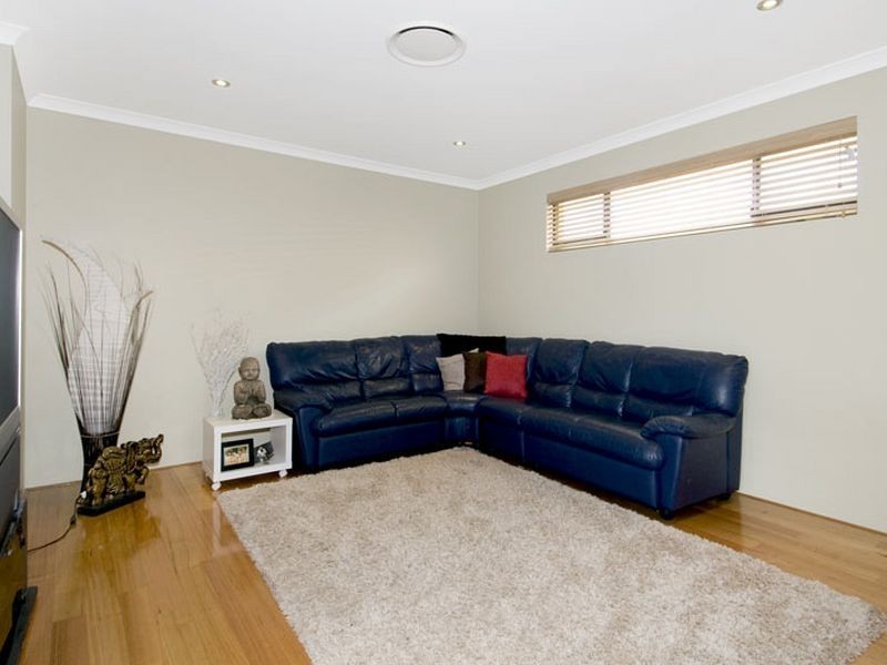 6 Lomatia Ramble, Halls Head WA 6210