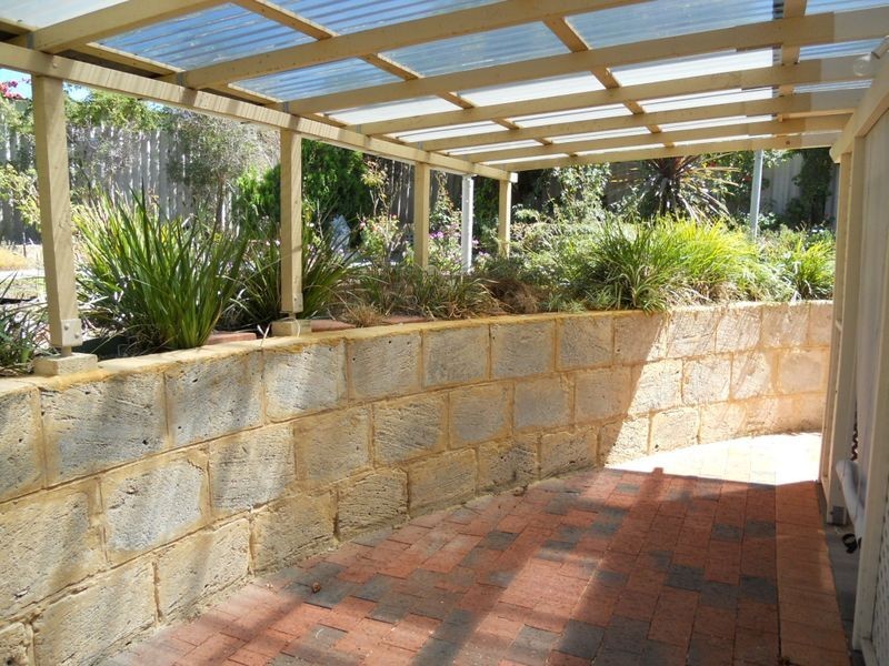 5 Muirfield Court, Halls Head WA 6210