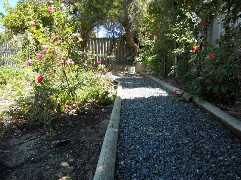 5 Muirfield Court, Halls Head WA 6210
