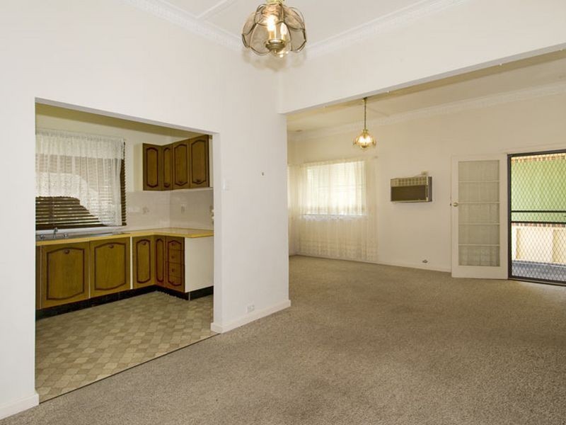 13 Hackett Street, Mandurah WA 6210