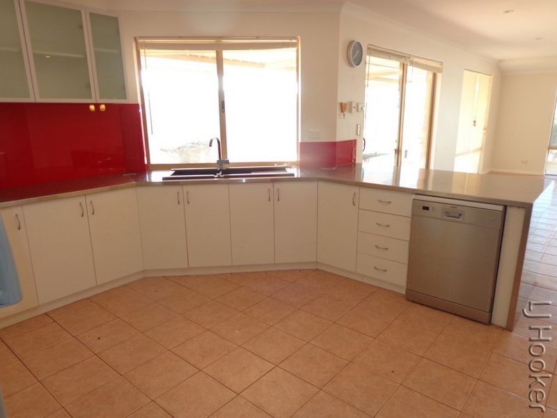 69 Murray Waters Boulevard, South Yunderup WA 6208