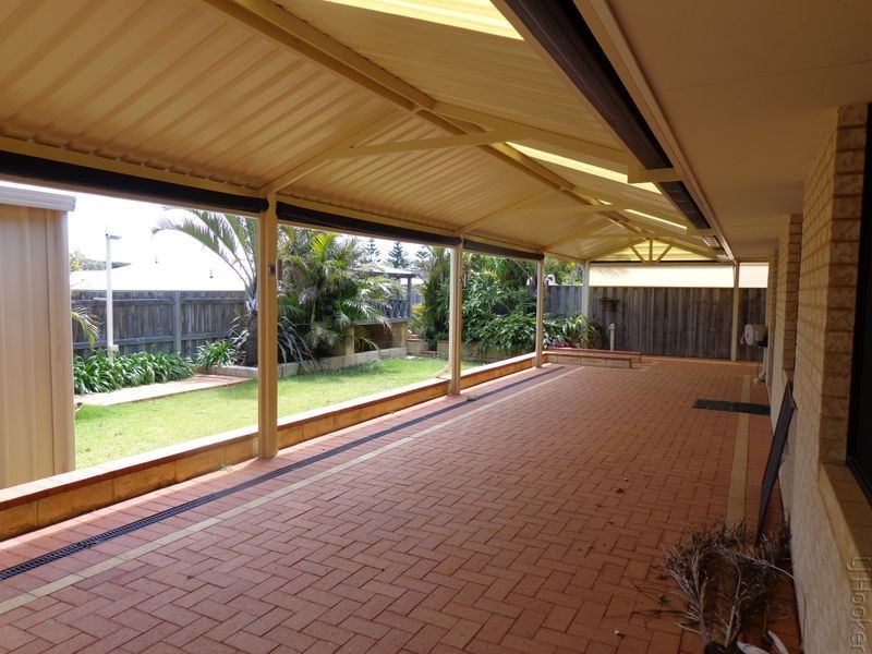 6 Malibu Point, Halls Head WA 6210