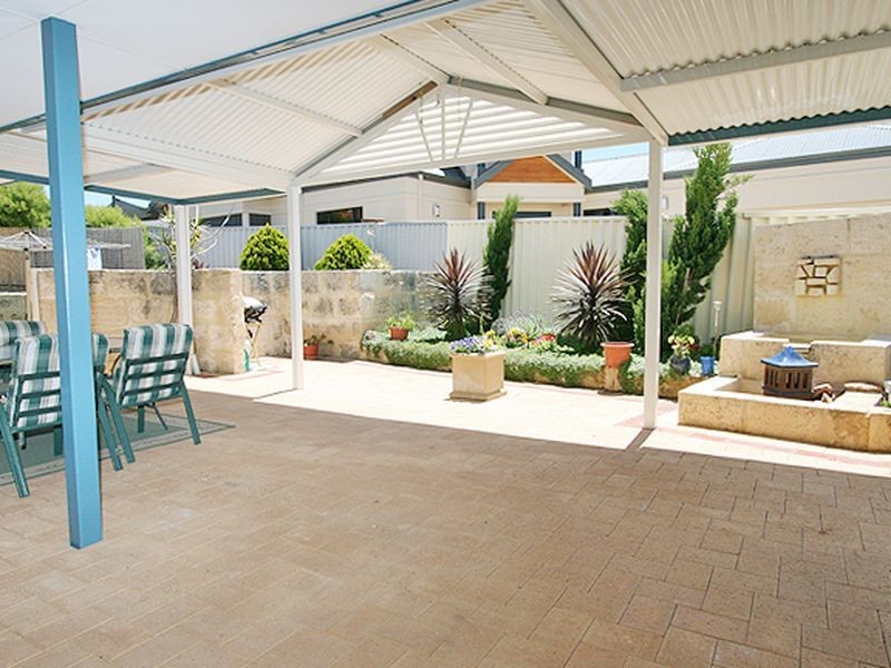 6 Pinnace Court, Halls Head WA 6210