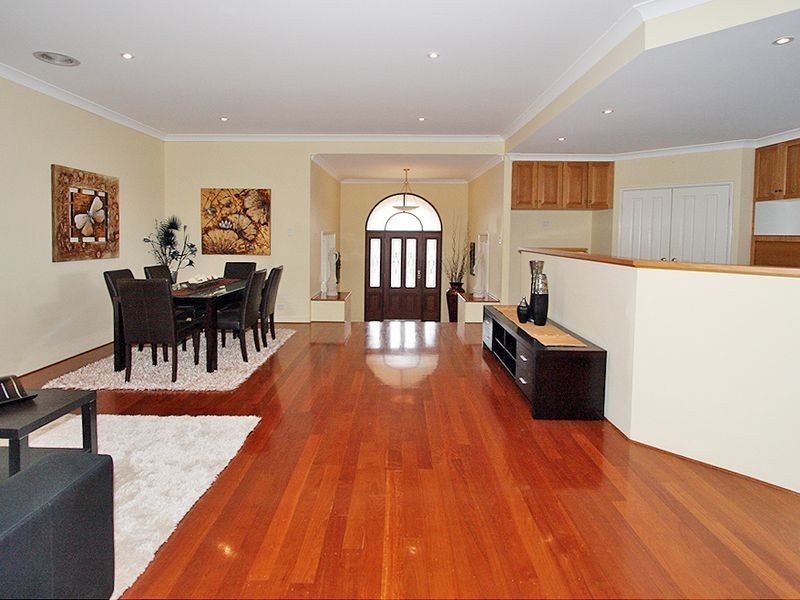 6 Pinnace Court, Halls Head WA 6210
