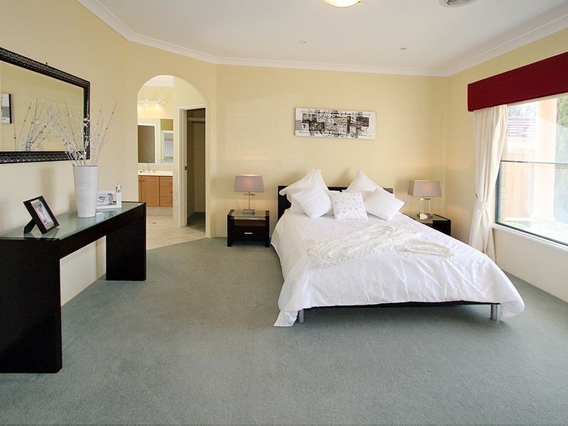 6 Pinnace Court, Halls Head WA 6210