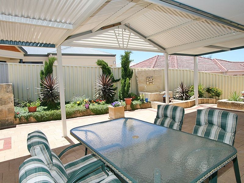 6 Pinnace Court, Halls Head WA 6210