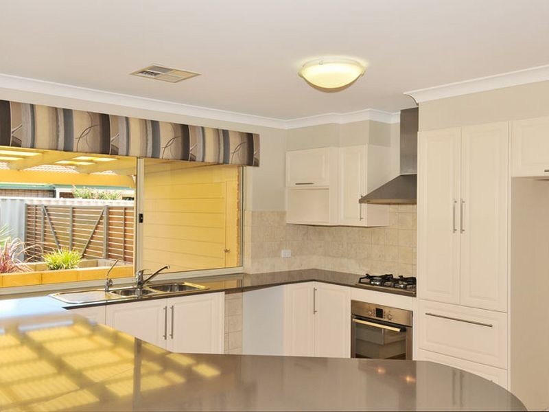 29 Tacoma Loop, Dudley Park WA 6210