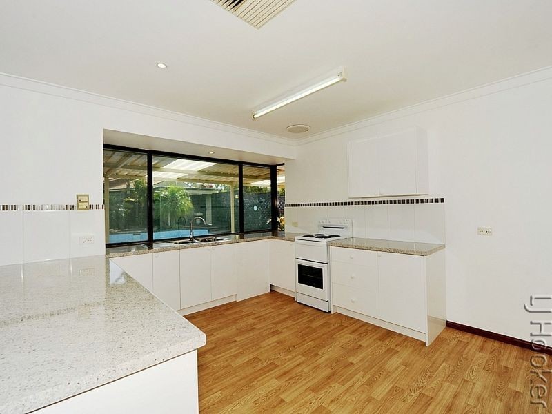 66 Mclarty Road, Halls Head WA 6210