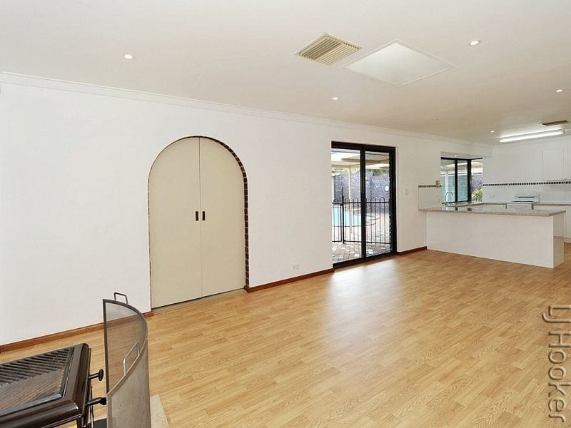 66 Mclarty Road, Halls Head WA 6210