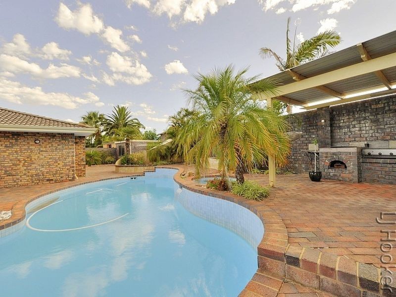 66 Mclarty Road, Halls Head WA 6210