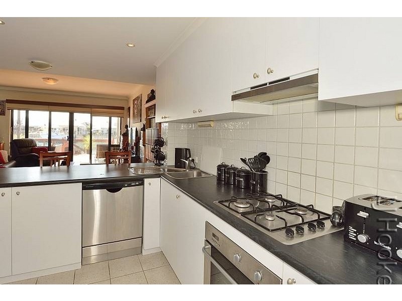 17/3 Piccolo Place, Halls Head WA 6210