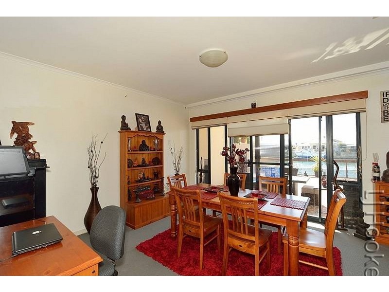 17/3 Piccolo Place, Halls Head WA 6210