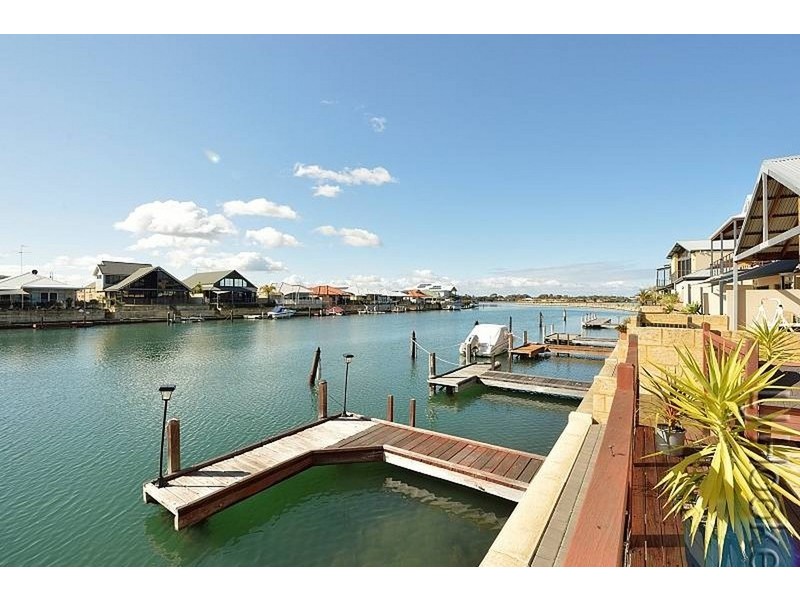 17/3 Piccolo Place, Halls Head WA 6210