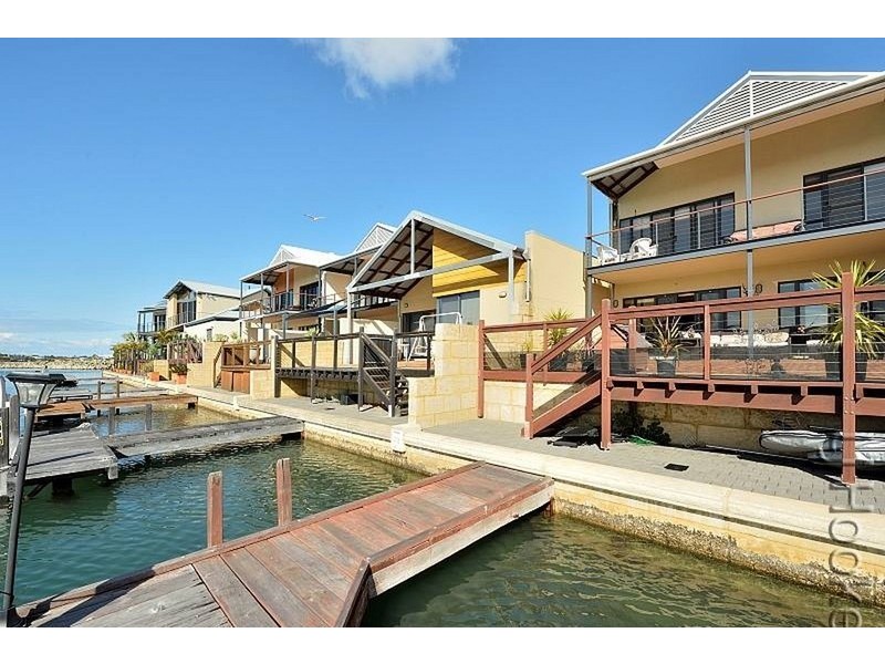 17/3 Piccolo Place, Halls Head WA 6210