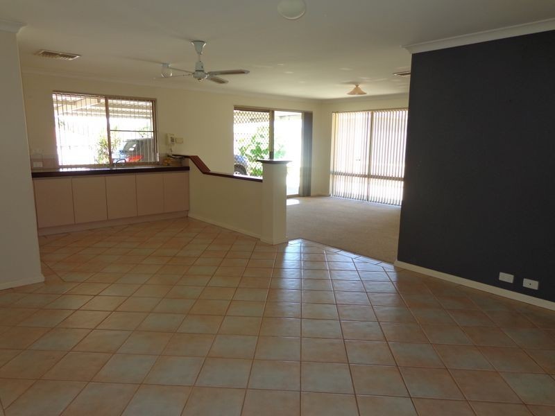 26 Casuarina Drive, Halls Head WA 6210