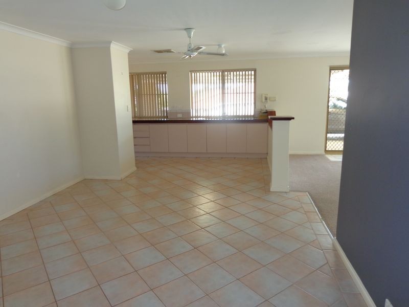 26 Casuarina Drive, Halls Head WA 6210