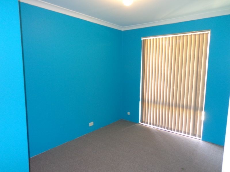 26 Casuarina Drive, Halls Head WA 6210