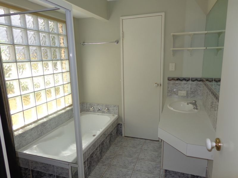 26 Casuarina Drive, Halls Head WA 6210