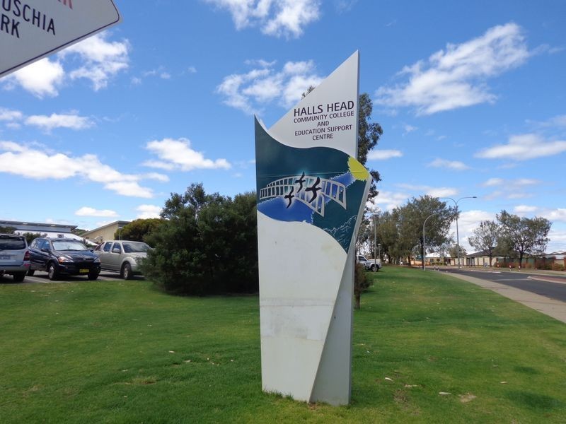 26 Casuarina Drive, Halls Head WA 6210