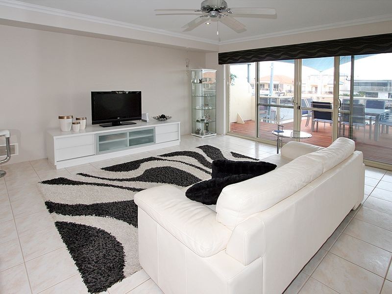 13 Starfire Close, Halls Head WA 6210