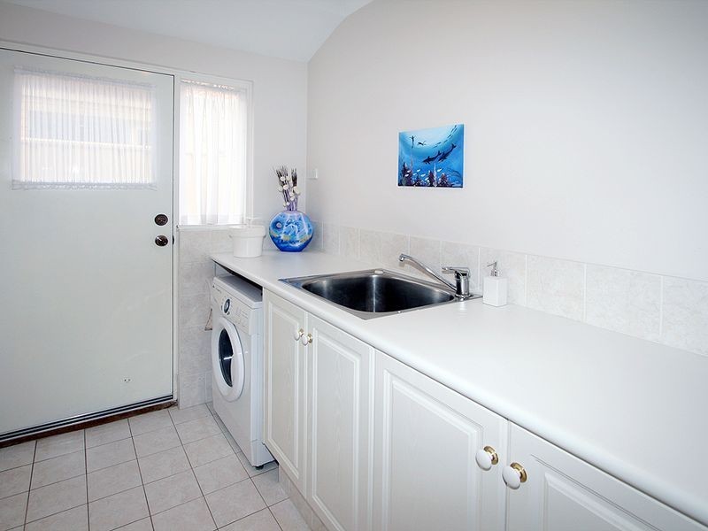 13 Starfire Close, Halls Head WA 6210