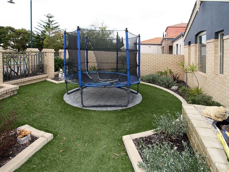 13 Starfire Close, Halls Head WA 6210