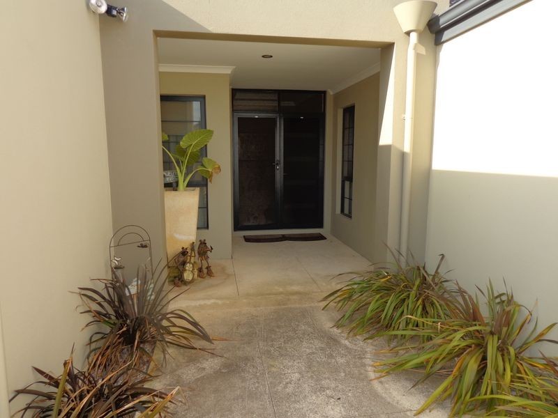 7 Tamar Break, Madora Bay WA 6210