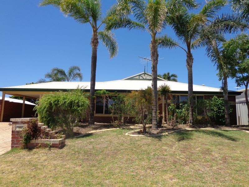 28 Floribunda Avenue, Halls Head WA 6210
