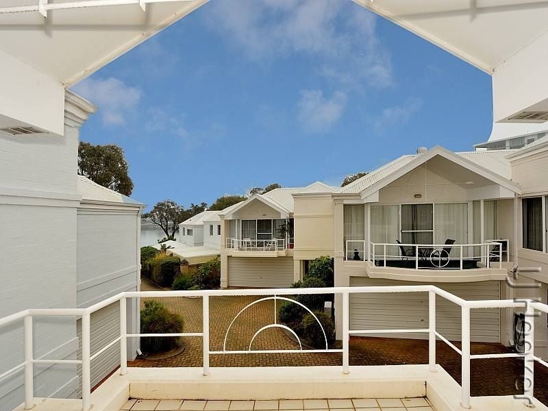 8/3 Leslie Street, Dudley Park WA 6210