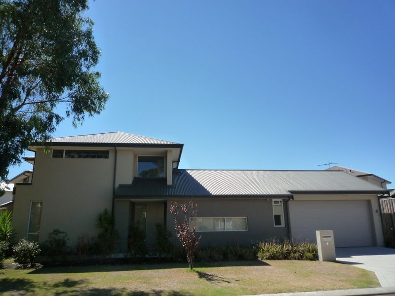 4 Tylney Loop, Meadow Springs WA 6210